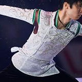 羽生結弦くんの15-16年シーズンのフリープログラム衣装写真（SEIMEI）