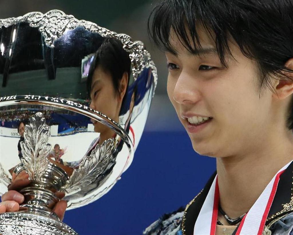 第83回全日本フィギュアスケート選手権の表彰式の写真2